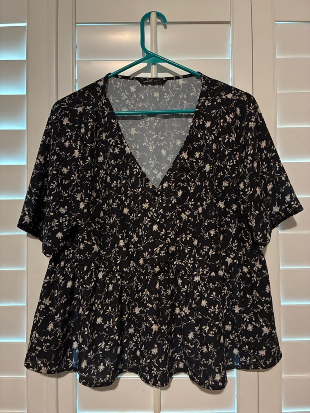 🦋Shein floral blouse🦋